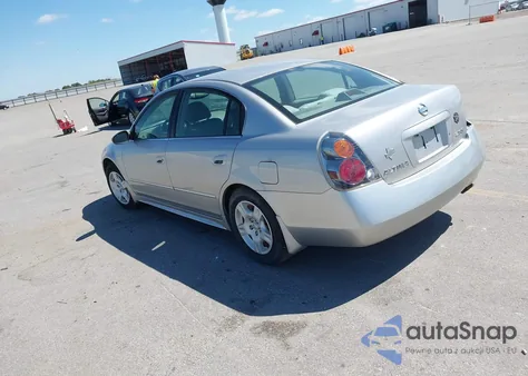 2002 Nissan Altima 2.5 S из США, поврежденный, VIN 1N4AL11DX2C703471